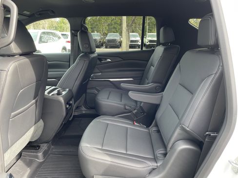 New 2026 Chevrolet Traverse LT w/ LPO, Floor Liner Package image 31
