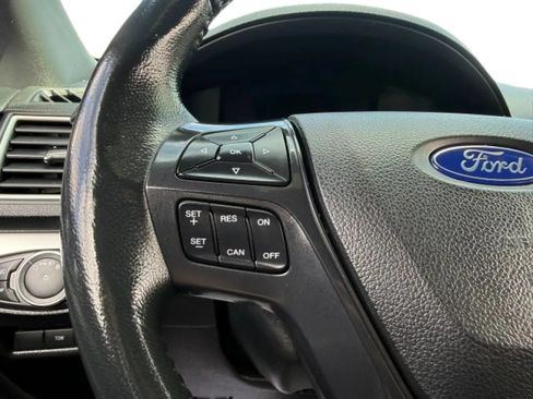 Used 2017 Ford Explorer XLT AWD/4WD image 21