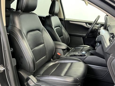 Used 2020 Ford Escape SEL image 12