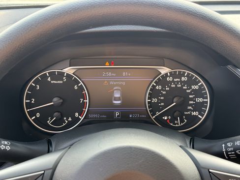 Used 2024 Nissan Altima 2.5 SV image 18