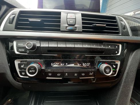 Used 2018 BMW 330i xDrive Sedan w/ Premium Package AWD/4WD image 21