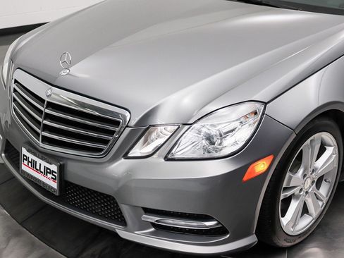 Used 2013 Mercedes-Benz E 350 Sedan image 10