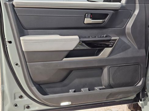 Used 2025 Toyota Tundra Limited AWD/4WD image 20