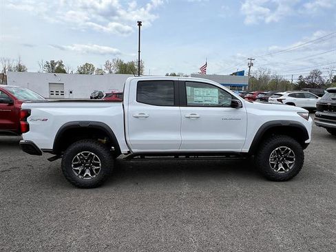 New 2026 Chevrolet Colorado ZR2 w/ Technology Package AWD/4WD image 7