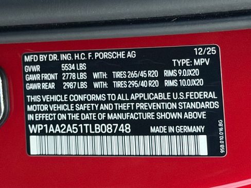 Certified 2026 Porsche Macan AWD/4WD image 27