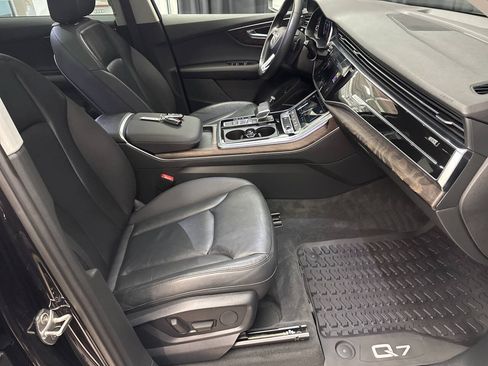 Used 2020 Audi Q7 3.0T Premium Plus w/ Premium Plus Package AWD/4WD image 29