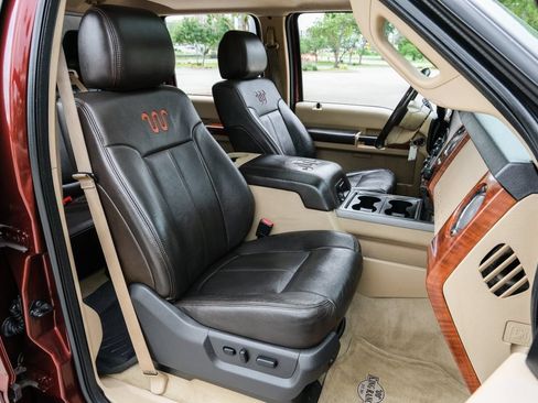 Used 2015 Ford F250 King Ranch w/ FX4 Off-Road Package AWD/4WD image 38
