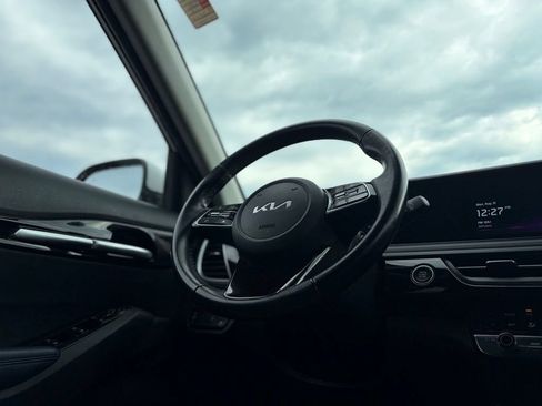 Used 2024 Kia Seltos S AWD/4WD image 39