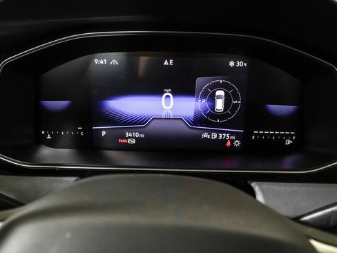 Used 2025 Volkswagen Jetta SE w/ Black Wheel Package image 27