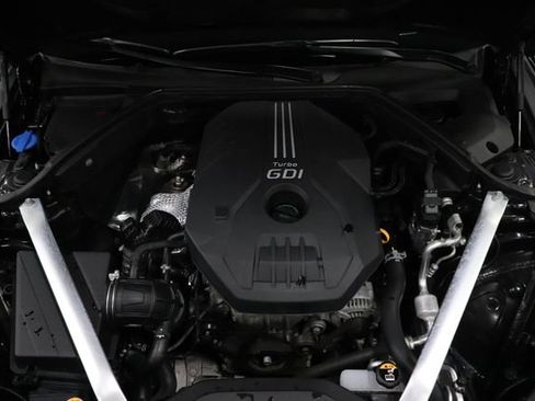 Used 2023 Genesis G70 2.0T w/ Sport Prestige Package RWD image 27