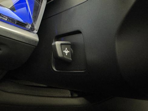 Used 2023 BMW i7 xDrive60 image 20