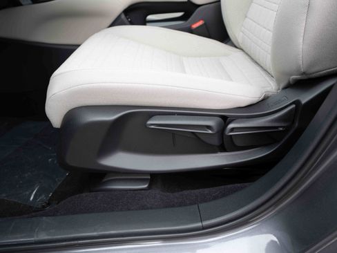 New 2026 Honda HR-V LX image 12