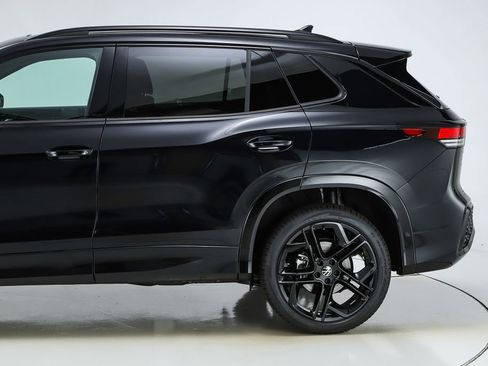 New 2026 Volkswagen Tiguan SE R-Line image 4