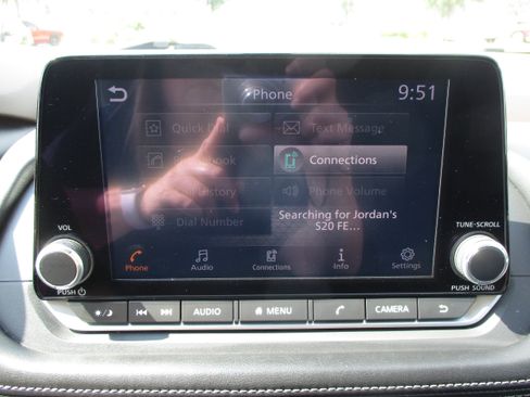 Used 2023 Nissan Rogue SV AWD/4WD image 20