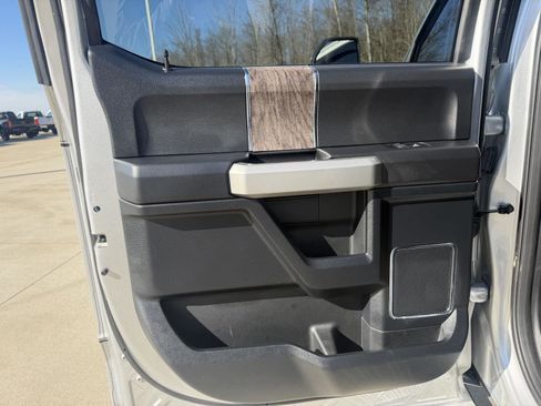 Used 2017 Ford F250 Lariat w/ Lariat Ultimate Package image 19