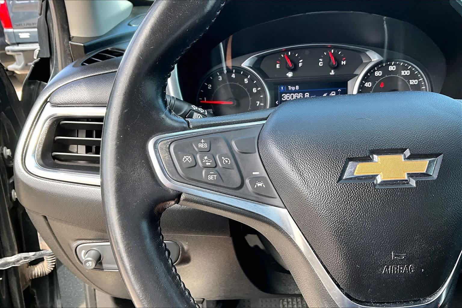 Used 2020 Chevrolet Equinox LT FWD image 23