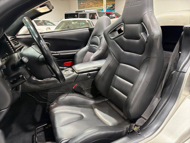 Used 2000 Chevrolet Corvette Convertible w/ Memory Pkg RWD image 4