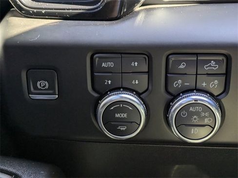 Used 2024 GMC Sierra 1500 AT4 w/ AT4 Premium Package image 26