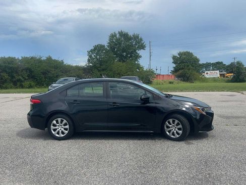 Used 2020 Toyota Corolla LE FWD image 10