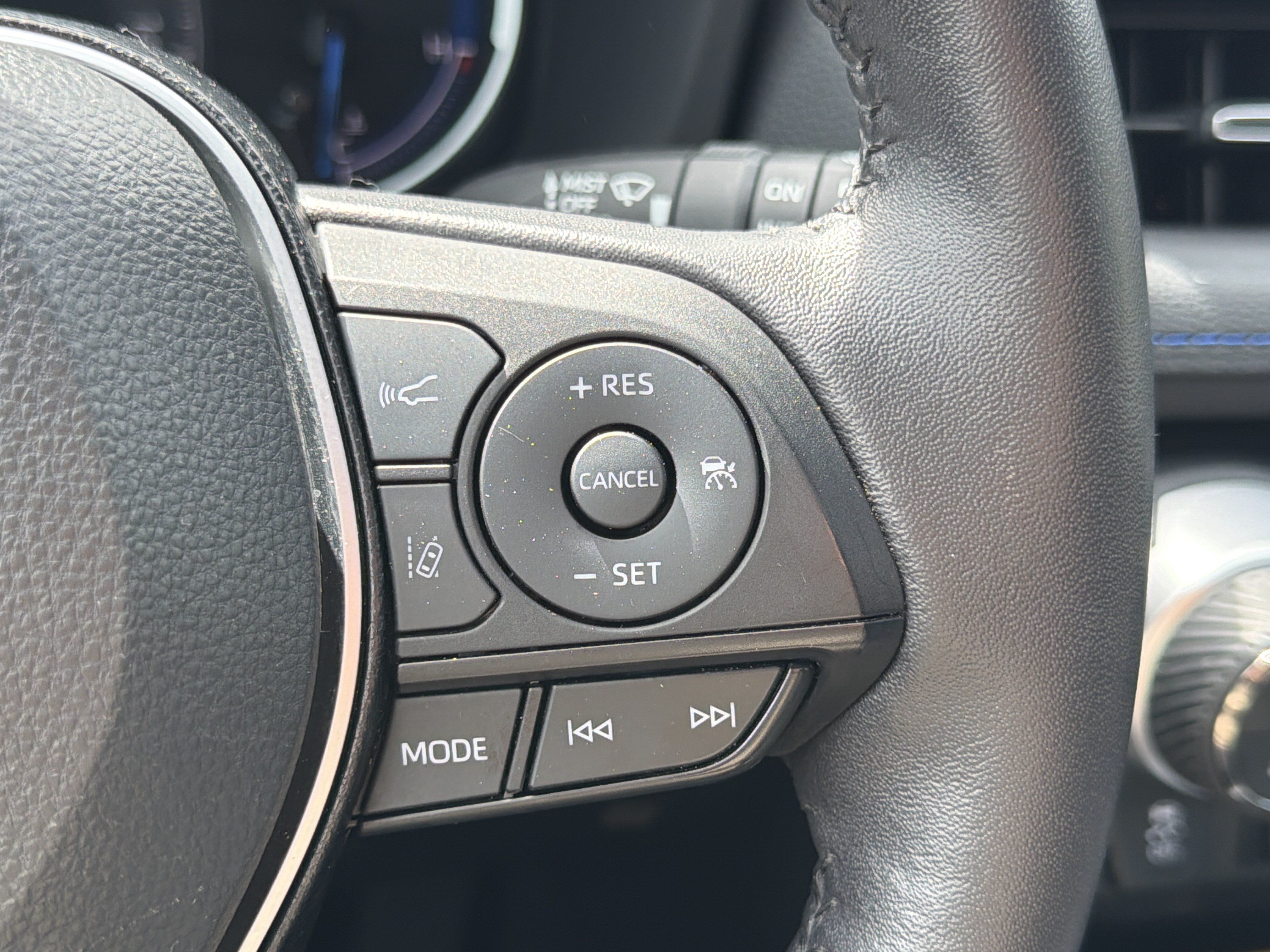 Used 2021 Toyota RAV4 XSE AWD/4WD image 27