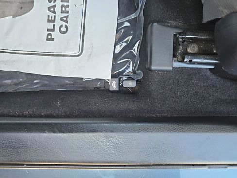 Used 2019 Toyota Corolla L image 17