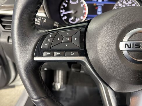 Used 2019 Nissan Altima 2.0 Platinum image 12