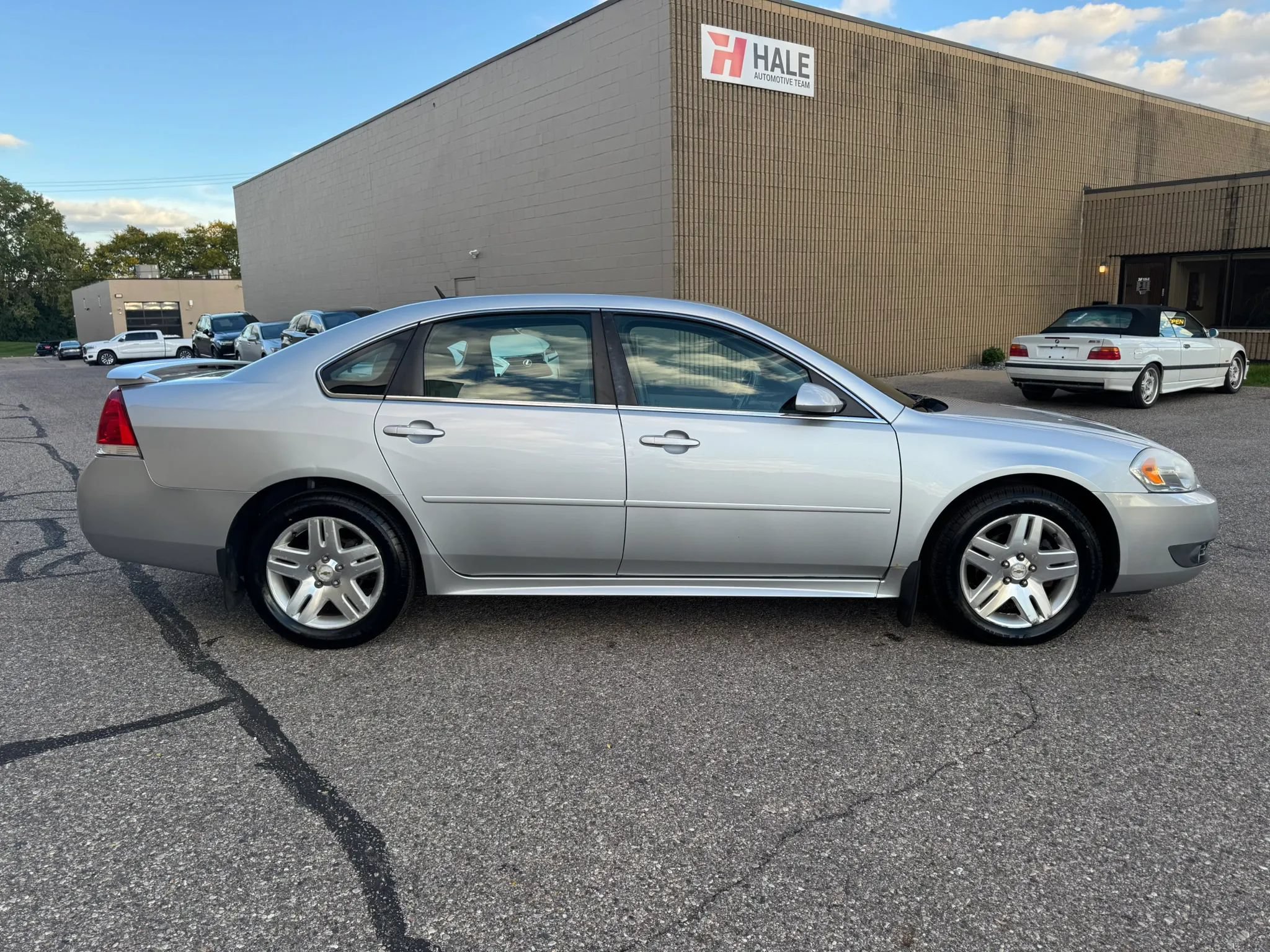 Used 2011 Chevrolet Impala LT w/ Luxury Edition Package FWD image 11