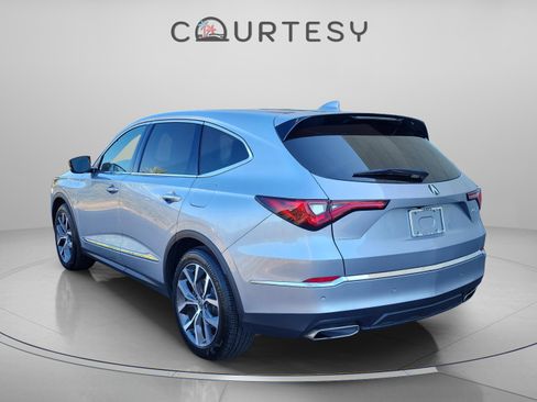 Used 2023 Acura MDX FWD w/ Technology Package image 3