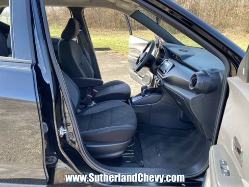 Used 2020 Nissan Kicks S image 15