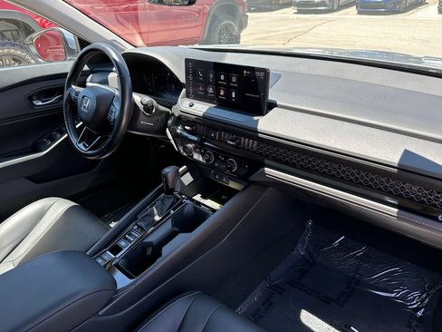 Used 2025 Honda Accord EX-L image 16