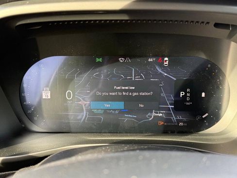 New 2026 Volvo XC40 B5 Plus w/ Protection Package Premier image 14