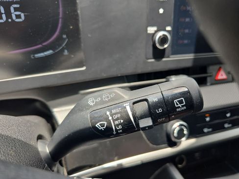 Used 2023 Kia Sportage LX FWD image 23