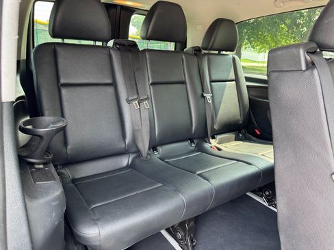 Used 2018 Mercedes-Benz Metris Passenger image 11