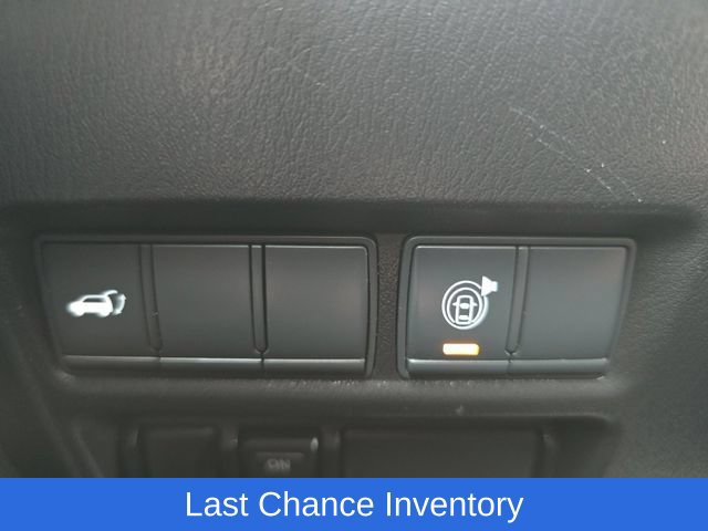 Used 2021 Nissan Armada SL w/ Captain's Chairs Package AWD/4WD image 10