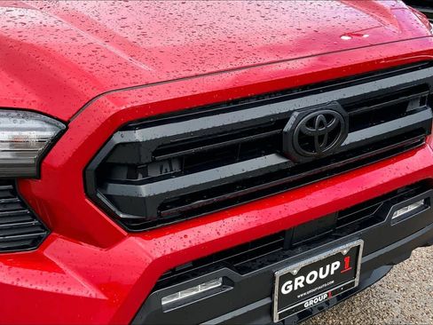 Used 2025 Toyota Tacoma SR5 image 29