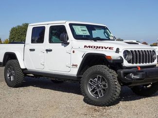 New 2026 Jeep Gladiator Mojave video 2