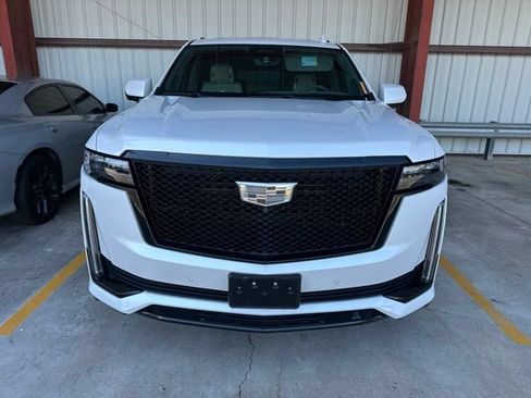 Used 2023 Cadillac Escalade ESV Sport Platinum w/ LPO, ONYX Package AWD/4WD image 15