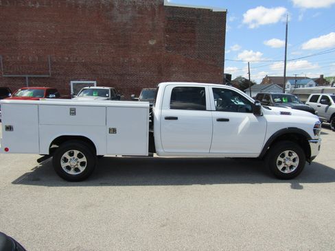 New 2026 RAM 3500 Tradesman AWD/4WD image 2