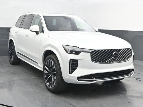 New 2026 Volvo XC90 B5 Plus image 1