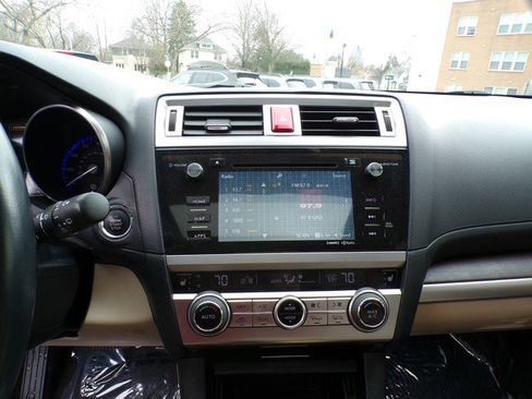 Used 2015 Subaru Outback 2.5i Limited image 11