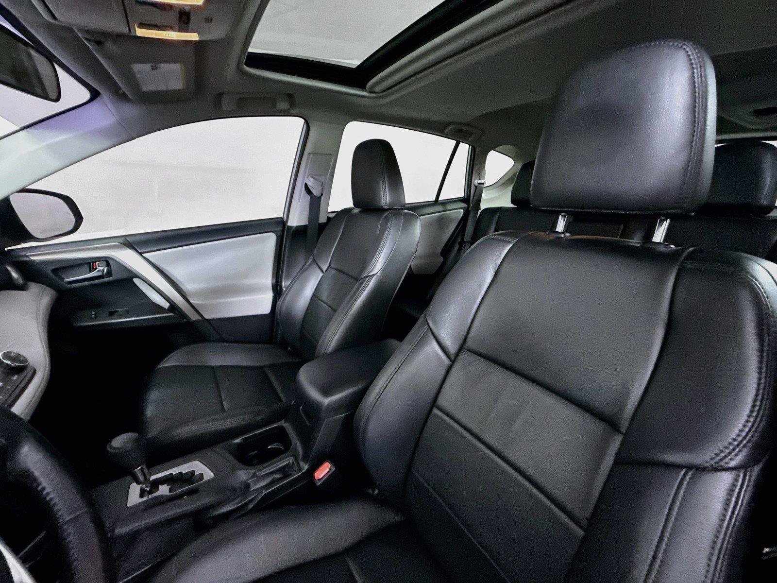 Used 2018 Toyota RAV4 XLE FWD image 3