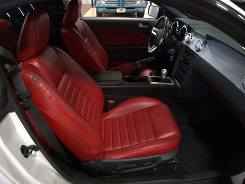 Used 2008 Ford Mustang GT Premium image 26