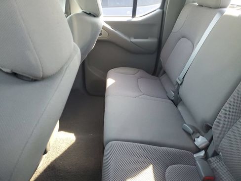 Used 2019 Nissan Frontier SV w/ Value Truck Package RWD image 9