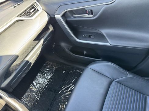 Certified 2020 Toyota RAV4 XSE image 22