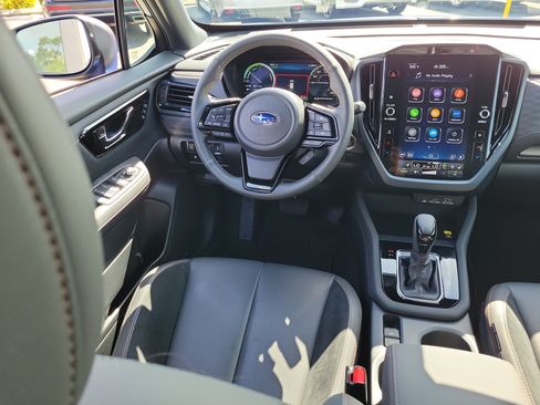 Certified 2025 Subaru Forester Touring AWD/4WD image 17