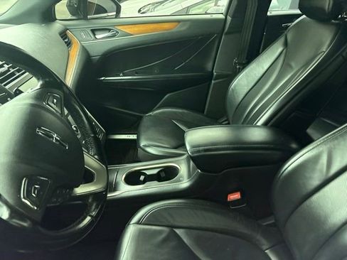Used 2018 Lincoln MKC Select w/ Select Plus Package AWD/4WD image 10