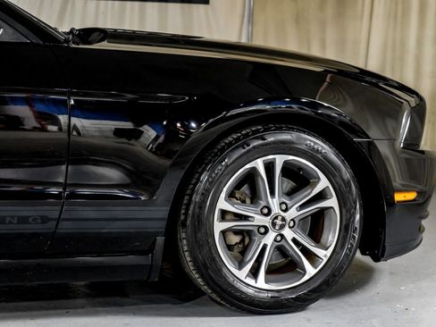 Used 2014 Ford Mustang Premium w/ Equipment Group 201A image 7