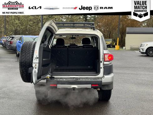 Used 2008 Toyota FJ Cruiser 4WD image 6