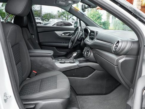 Used 2019 Chevrolet Blazer LT FWD image 40