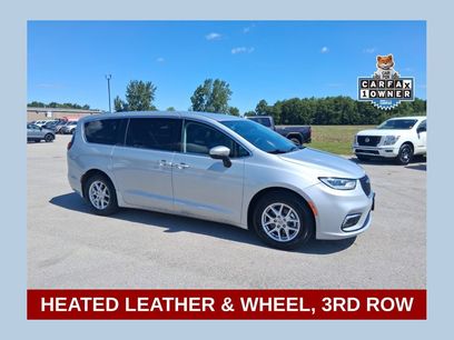 Used 2023 Chrysler Pacifica Touring-L